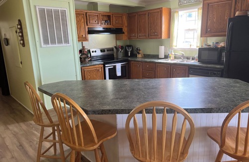 Prosperity House | Charming 3 Bedroom Home with Dock on Lake Murray in Prosperity