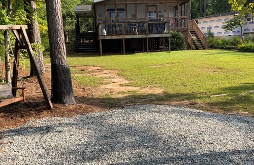 Prosperity House | Charming 3 Bedroom Home with Dock on Lake Murray in Prosperity
