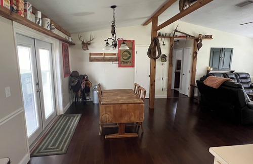 Belleview House | Charming 3-bedroom house close to Hits & WEC