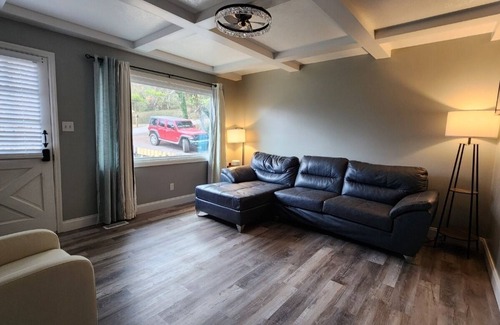 Knoxville House | Charming 3-bedroom house with AC and WiFi in amazing Fointain City