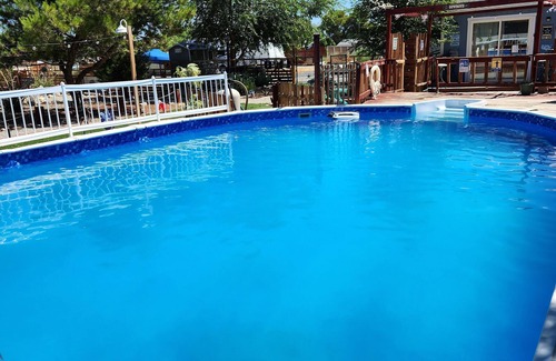 Lancaster House | Charming 3-bedroom house with WiFi and AC in Lancaster, Lake LA area.