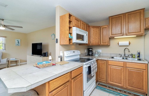 Tropic House | Charming 3-bedroom house mins from beach and USSSA Complex