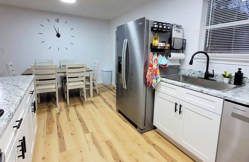 Northwest Pensacola House | Charming 3-bedroom house with Pool, Arcade in serene Pensacola