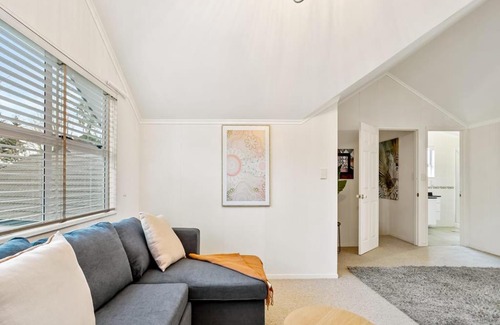 Karaka House | Charming 3 Bedroom Home in Tranquil Rural Karaka