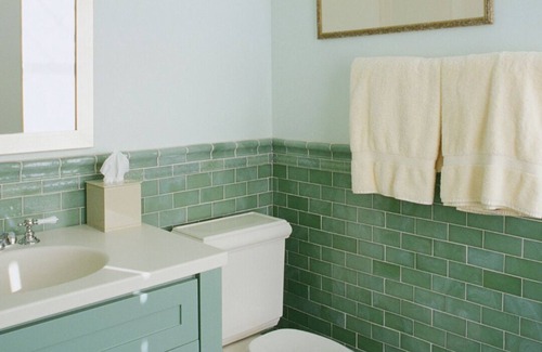 Buford House | Charming 3 Bedroom Home in the Middle of Everything