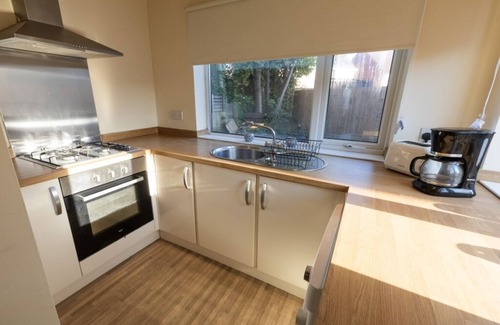 Thornaby On Tees House | Charming 3-bedroom house with WiFi and free parking within compound in Thornaby