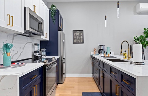 Crown Heights House | Charming 3-bedroom house with WiFi and AC in delightful Brooklyn