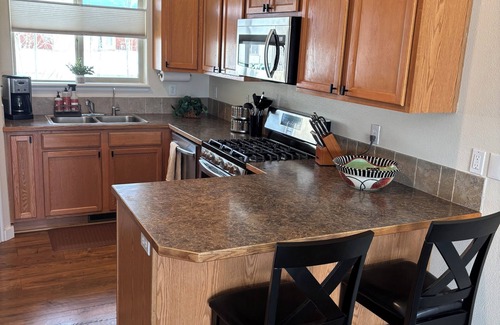 Donnelly House | Charming 3-bedroom house with Hot Tub in Donnelly