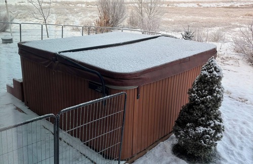 Donnelly House | Charming 3-bedroom house with Hot Tub in Donnelly