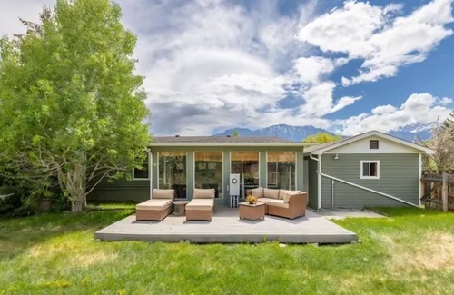 Gardiner House | Charming 3-bedroom house in the North Entrance of Yellowstone National Park