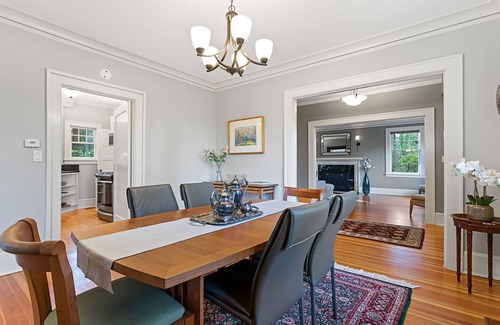 Whitford House | Charming 3-bedroom house with WiFi, AC in peaceful Portland