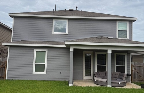 Rosenberg House | Charming 3-bedroom house with WiFi, AC in lovely Richmond