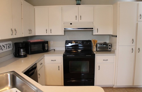 Fruitville House | Charming 3-bedroom house with WiFi, AC in Sarasota