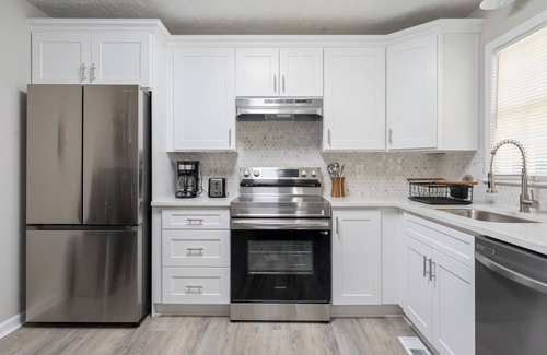 Acworth House | Charming 3-bedroom house in fabulous Acworth with AC, WiFi - Pet Friendly n