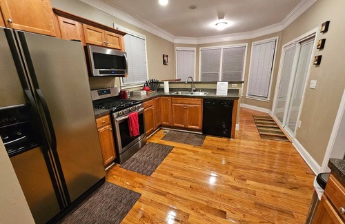 Pittsburgh House | Charming 3-bedroom house in wonderful downtown Atlanta.