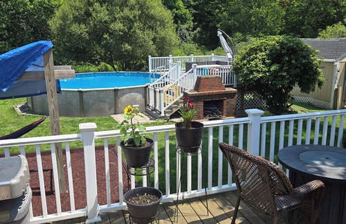 Danvers House | Charming 3-bedroom house in Danvers with WiFi, AC