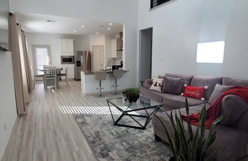 Southeast Houston House | Charming 3-bedroom house in lovely Houston with AC, WiFi
