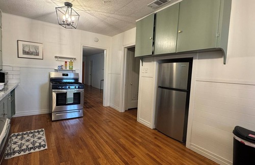 South Overton House | Charming 3-bedroom house with AC and WiFi in delightful Lubbock