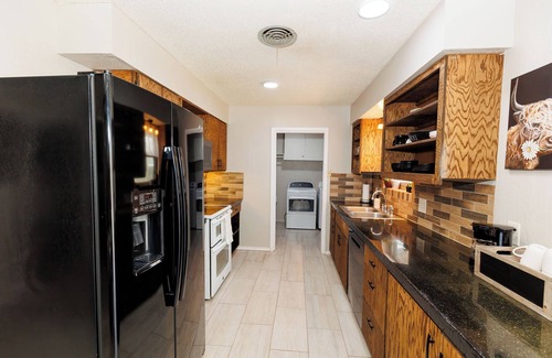 Lubbock House | Charming 3-bedroom house within minutes of major universities and hospitals.