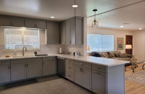 Redding House | Charming 3-bedroom house in welcoming Redding with WiFi, AC