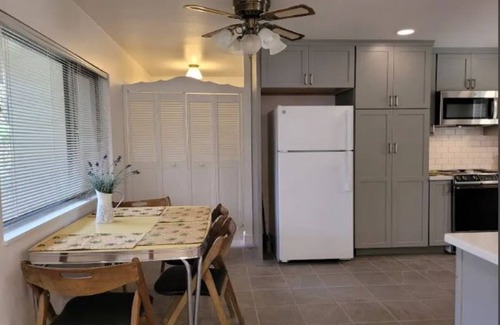 Redding House | Charming 3-bedroom house in welcoming Redding with WiFi, AC