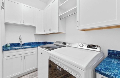 Sanibel House | Charming 3-bedroom house in Sanibel with AC and WiFi a short walk to the beach