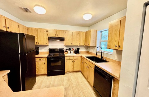 Trenton House | Charming 3-bedroom house in Trenton near Florida Springs