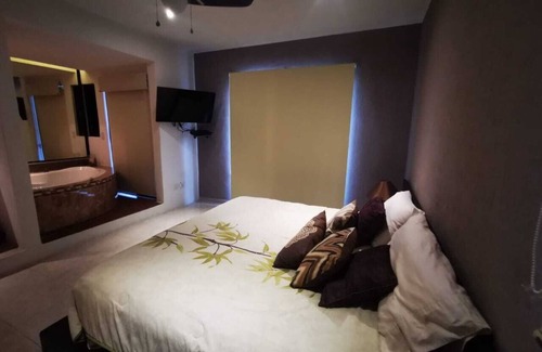 Downtown Cancun House | Charming 3-bedroom house with Private Pool in lovely Cancun