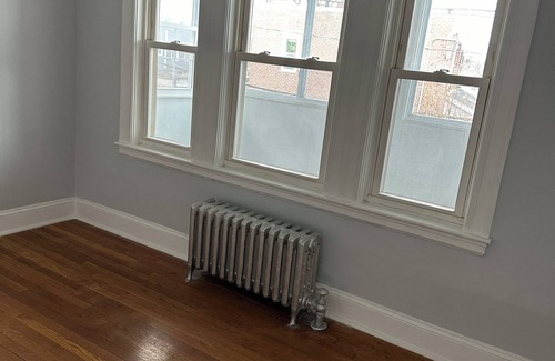 Oak Square House | Charming 3-bedroom house with WiFi and AC in fantastic Boston