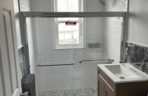 Oak Square House | Charming 3-bedroom house with WiFi and AC in fantastic Boston