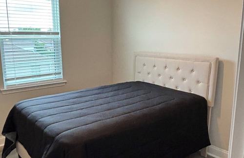Kenner - Louis Armstrong International Airport House | Charming 3-bedroom house in fantastic Kenner with WiFi, AC