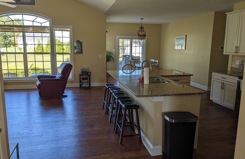 Milton House | Charming 3-bedroom house in Milton - 1 minute off route 1
