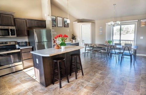 North Central Omaha House | Charming 3-bedroom house in beautiful Omaha with WiFi, AC