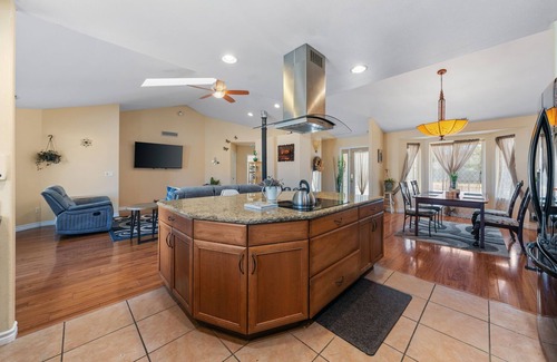South Tacoma House | Charming 3-bedroom house in Tacoma near Tacoma dome