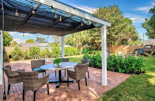 Pine Gardens South House | Charming 3-bedroom Jupiter home, less than 3 miles from beach!