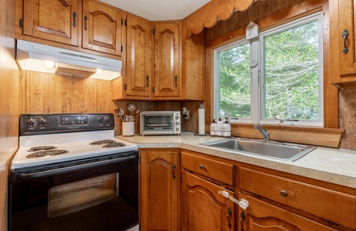 Mashpee House | Charming 3-bedroom lake house in wonderful Mashpee