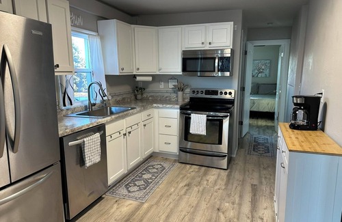 Butte Des Morts House | Charming 3 Bedroom Lakeside Hideaway in Omro, WI