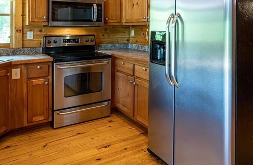 Topton Cabin | Charming 3-Bedroom Mountain Cabin in Topton – Your Perfect Getaway!