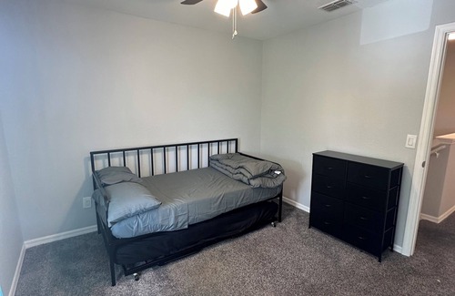 Davenport Resort | Charming 3-bedroom resort with AC, WiFi in delightful Davenport