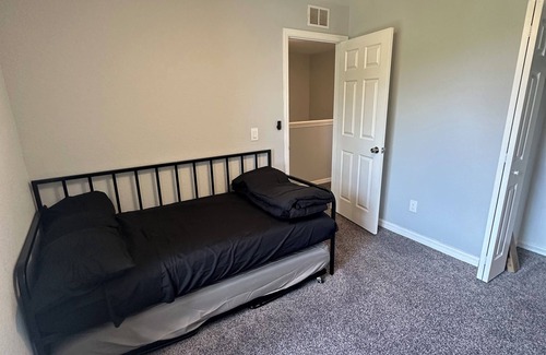Davenport Resort | Charming 3-bedroom resort with AC, WiFi in delightful Davenport