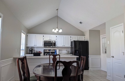 Jackson House | Charming 3-Bedroom Retreat with Fenced Yard & Fire Pit in North Jackson