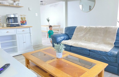 Winchester House | Charming 3-bedroom townhome with AC and WiFi in lovely Winchester