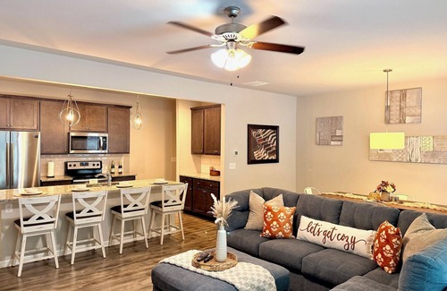 Church Street House | Charming 3-bedroom townhome near Hartsfield Jackson in fabulous gated community.