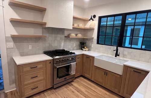 Eastside Apartment | Charming 3 Bedroom Unit near Syracuse University, and Hospitals