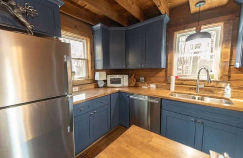 Bloomington Cabin | Charming 3-bedroom cabin near Indiana University!