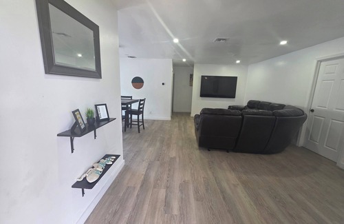 Delray Beach House | Charming 3-bedroom house in lovely Delray Beach with AC