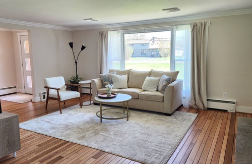 Grand Island House | Charming 3-bedroom ranch with a covered back patio, in peaceful Grand Island