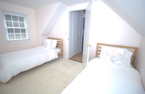 Hampton Bays Other | Charming 3-bedroom farmhouse with WiFi, AC in lovely Hampton Bays