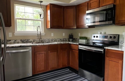 Indianapolis House | Charming 3-bedroom house with AC and WiFi in lovely Indianapolis