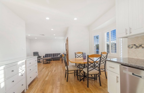 North Hollywood House | Charming 3-bedroom house with AC, WiFi in fabulous Los Angeles
